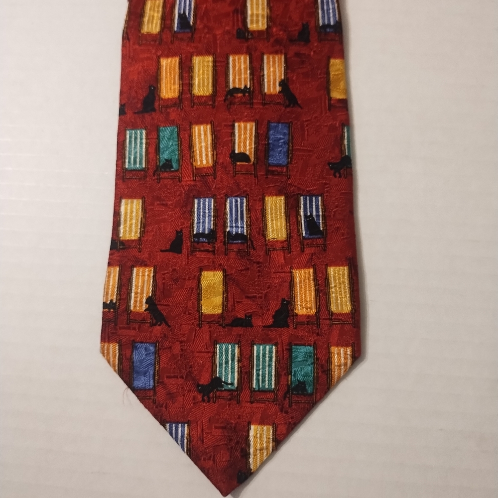 Ermenegildo Zegna Exclusivo Red Tie with Cat and Window Pattern 59L